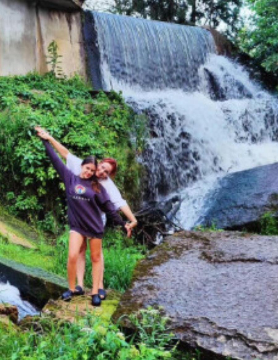 Διακοπές στο εξωτερικό για τον Πέτρο Πολυχρονίδη – Η εμφάνιση με την κόρη του και τη σύζυγό του