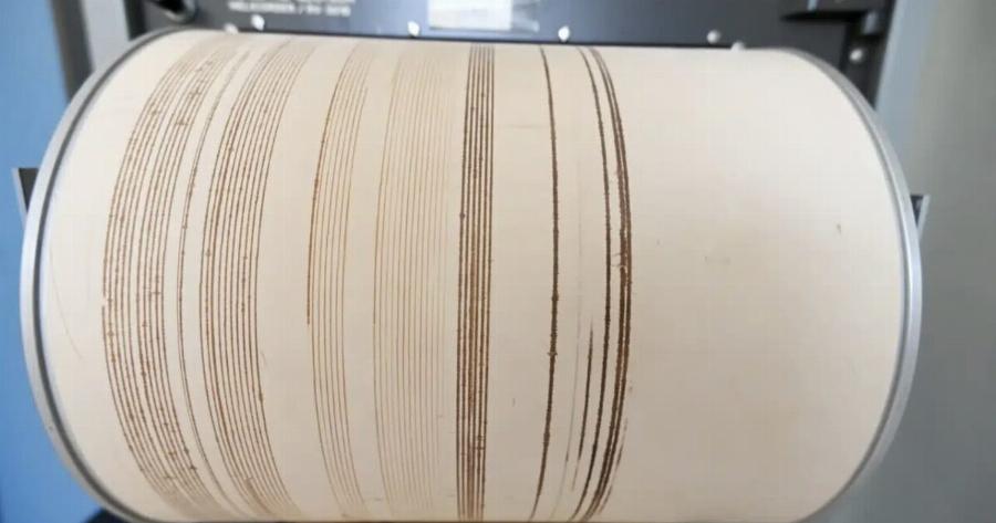 Nέος διπλός σεισμός πριν από λίγο