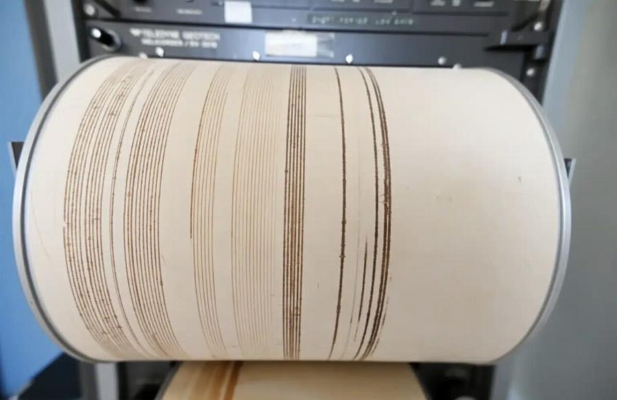 Nέος διπλός σεισμός πριν από λίγο