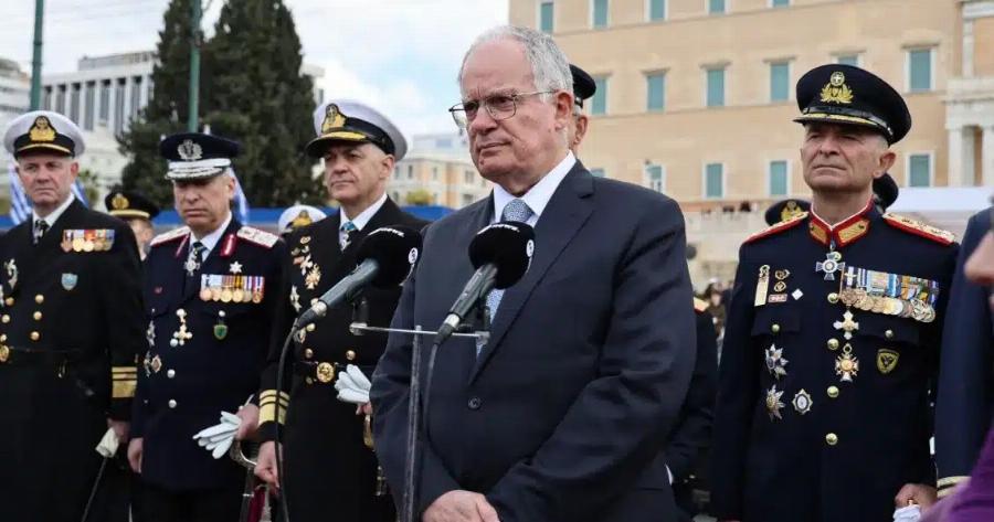 Ο Τασούλας ξέχασε στον αέρα τα λόγια του! Το φάλτσο της 25ης Μαρτίου που έδειξε αμηχανία στο ύψος του θεσμού του προέδρου της Δημοκρατίας