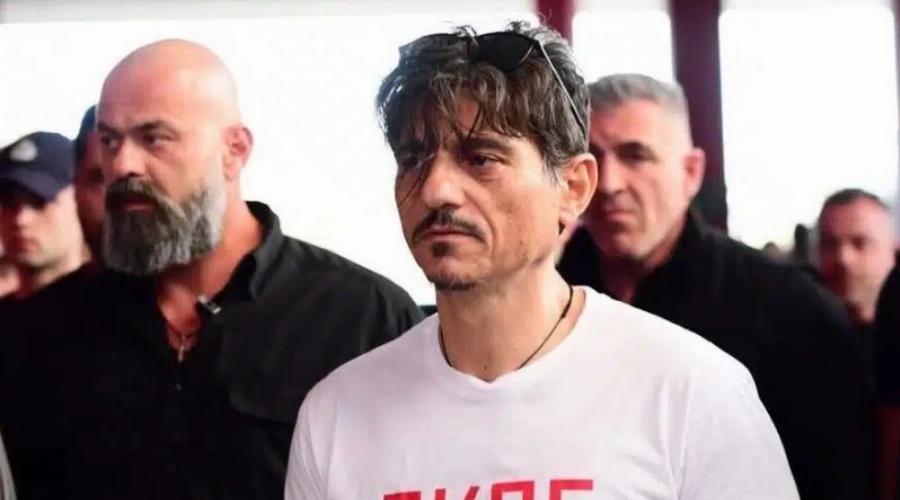 Γιαννακόπουλος: «Χίλιες φορές να με δει η κόρη μου με xειpoπέδες παρά να νομίζει ότι δεν την υπερασπίστηκα»