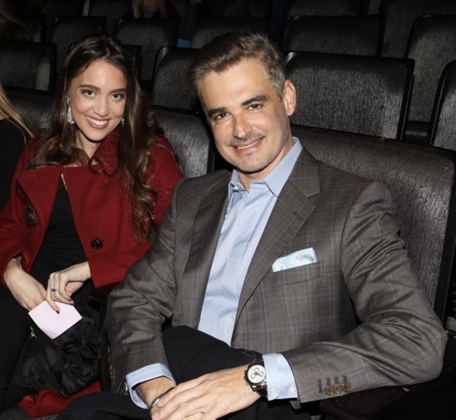 Άρης Σπηλιωτόπουλος: Η κατά 29 χρόνια νεότερη σύντροφος και η σχέση του με τον Τόνι Σφήνο