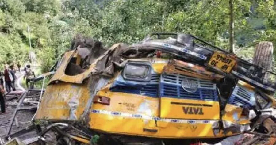 6 νεκροί και 17 τραυματίες σε τροχαίο στην Ινδία με σχολικό λεωφορείο – Μεθυσμένος ο οδηγός