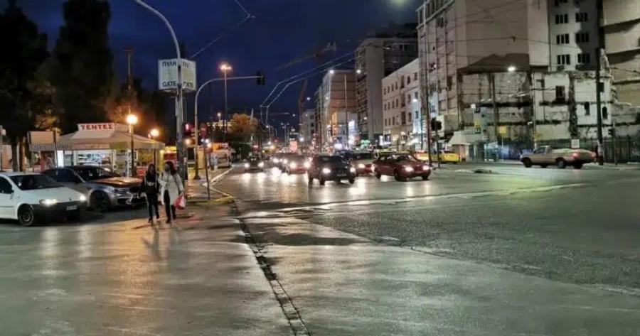 Ανησυχία στον Πειραιά: Άντρας ντύνεται «Άραβας» και κυνηγά μαθήτριες