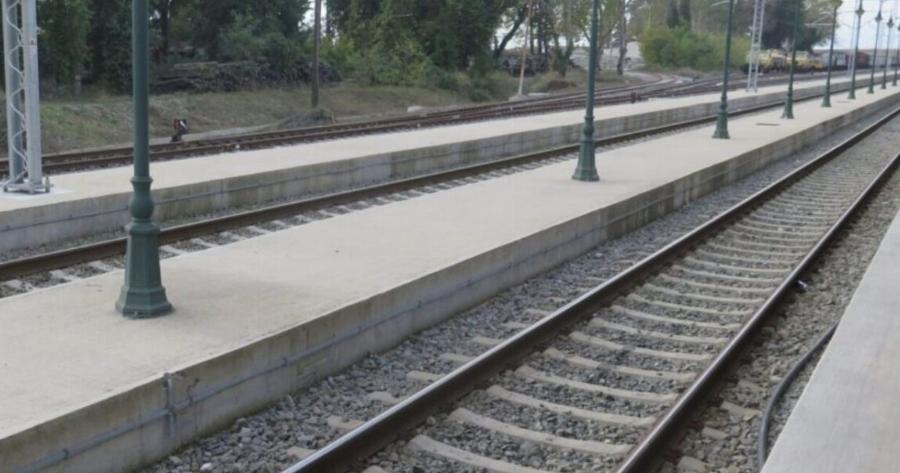 Τρένο παραλίγο να πατήσει δημοσιογράφο του ΣΤΑΡ την ώρα που έκανε ρεπορτάζ