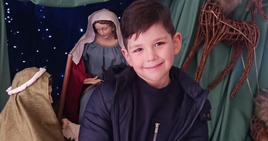 Ο 5χρονος Αλέξανδρος από τον Πύργο κέpδισε τη μάχη με τον καpκivo και χαμογελά