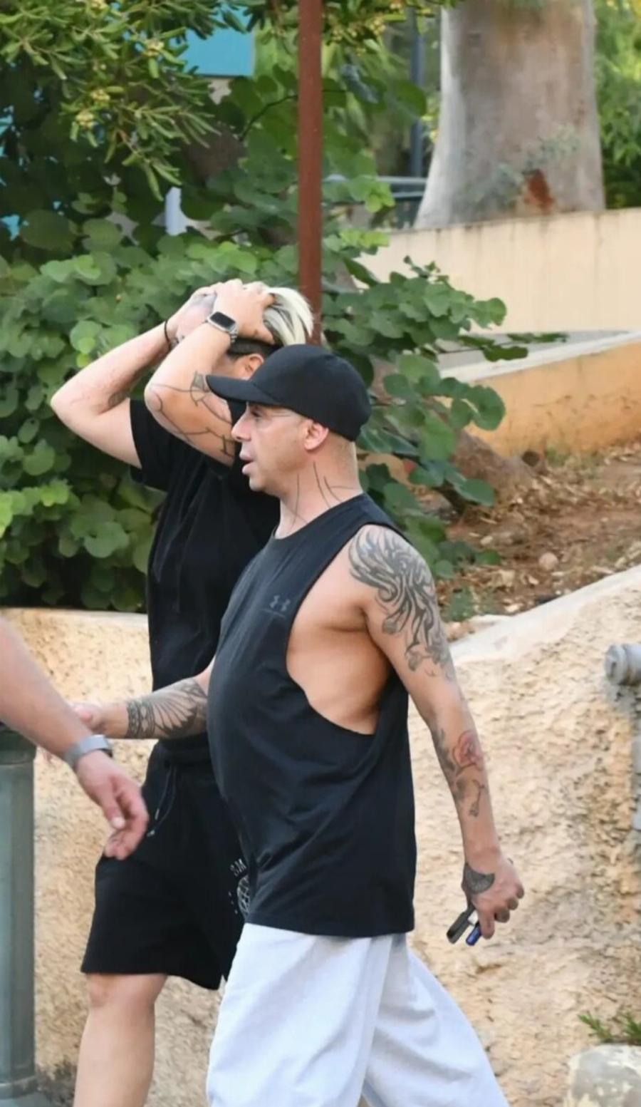 Σπαράζει η Μαρία Μαζωνάκη: Τα ουρλιαχτά της αδερφής του Γιώργου έξω από το «ΕΛΠΙΣ», λίγο μετά την ανακοίνωση του θανάτου