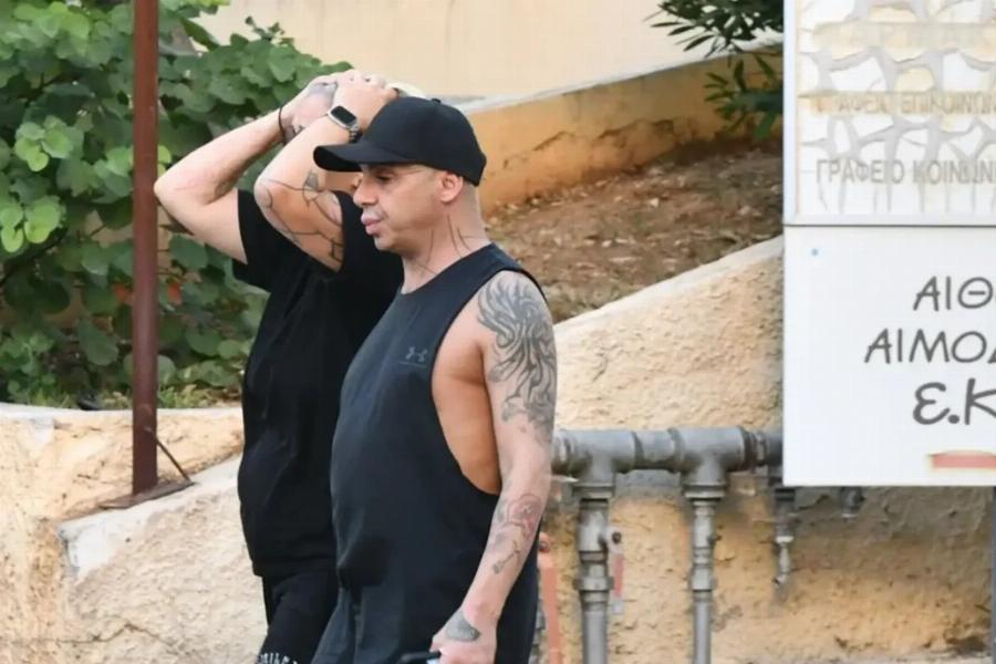 Σπαράζει η Μαρία Μαζωνάκη: Τα ουρλιαχτά της αδερφής του Γιώργου έξω από το «ΕΛΠΙΣ», λίγο μετά την ανακοίνωση του θανάτου
