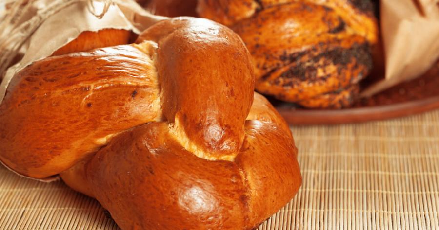 Χαμός με τα πασχαλινά ατομικά τσουρεκάκια αγαπημένης μαγέιρισσας! Έδωσε για 1η φορά την συνταγή κι όλες τα φτιάχνουν σαν… τρελές