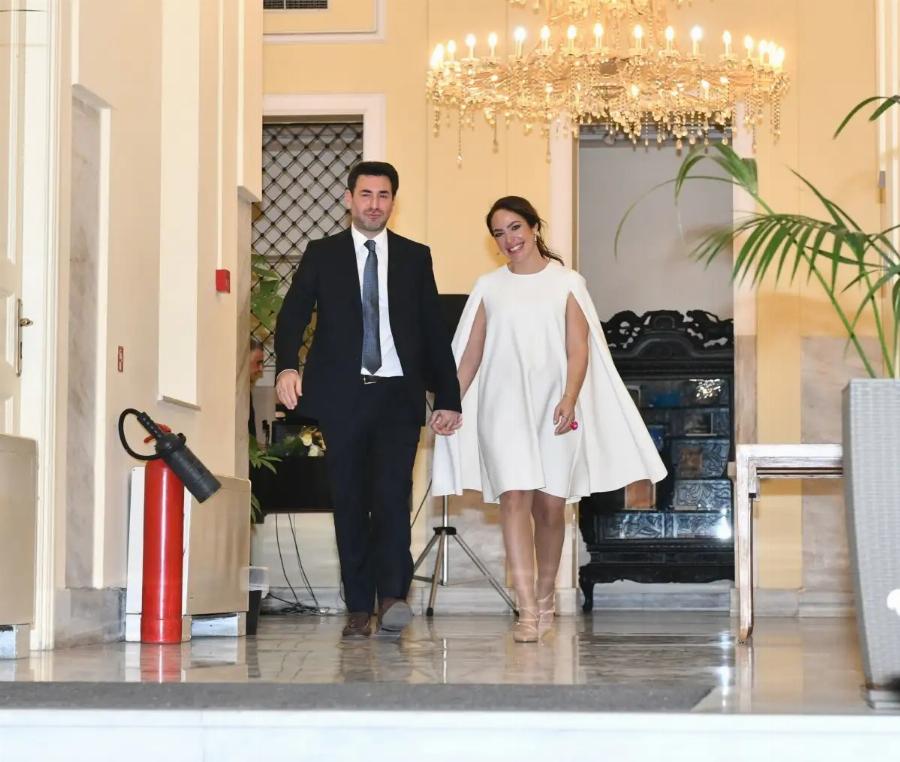 Παντρεύτηκε η Δόμνα Μιχαηλίδου τον Λεωνή Μαντωνάκη