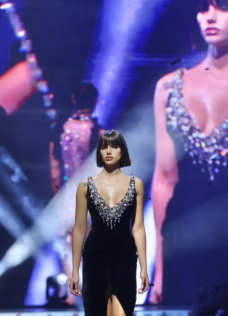 Μαριγκόνα: Περπάτησε στην πασαρέλα του MadWalk 2024