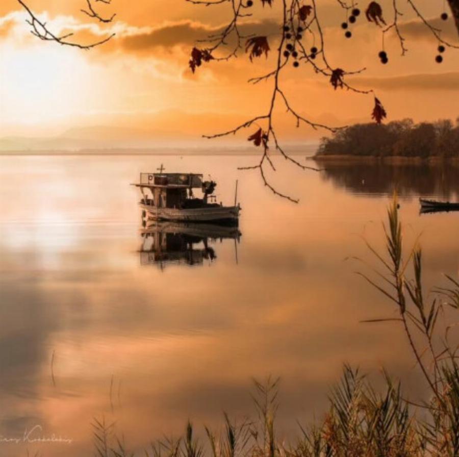 Αν και είναι η πιο μεγάλη λίμνη στην Ελλάδα παραμένει άγνωστη στον περισσότερο κόσμο