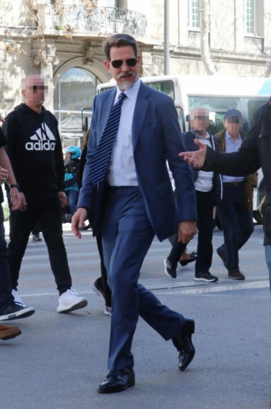 Ο πιο υπέροχος Πρίγκιπας: Ο Παύλος στιλάτος στην Αθήνα με καλοραμμένο κοστούμι και τα πιο κομψά ανδρικά παπούτσια στον κόσμο