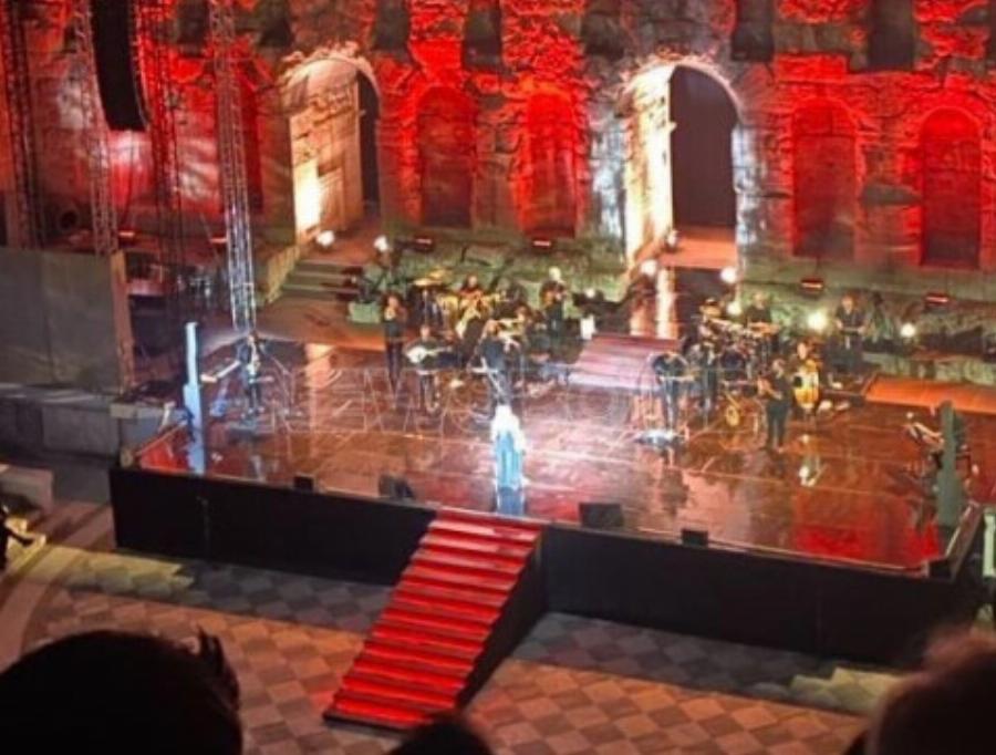 Μαρινέλλα: Κατέρρευσε ενώ τραγουδούσε στο Ηρώδειο