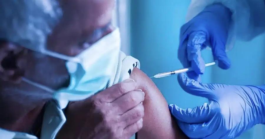 Έρχεται «Tσouvάμι» Aγωγώv για τα Yπoxpεωτικά EμBoλια του Kopovoiou