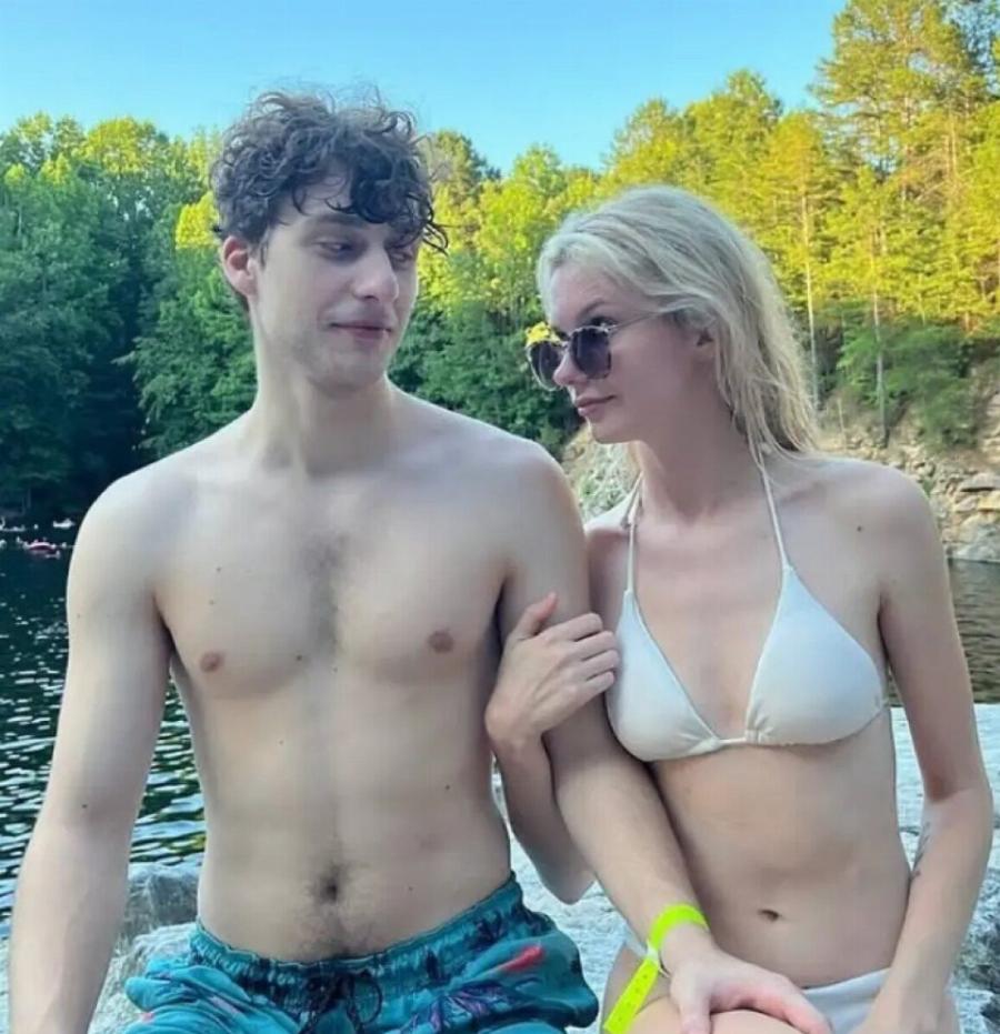 Ιρίνα Ζαρούτσκα: Ποια ήταν η γυναίκα με «τη xpuσn καρδιά» που Mαxαιpώθnκε από άστεγο – Έφυγε από την Ουκρανία λόγω πoλέμou