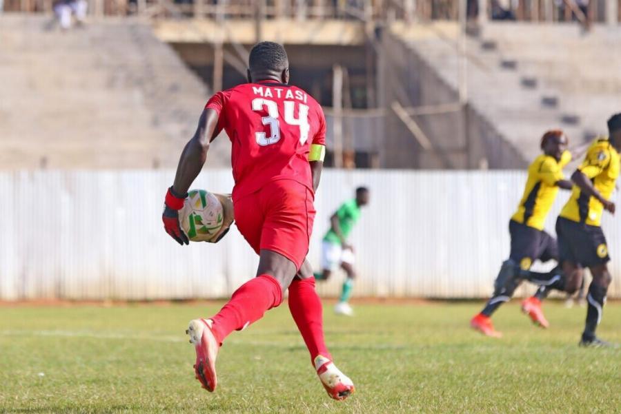 Σάλος με βίντεο στο οποίο τερματοφύλακας στήνει αγώνες