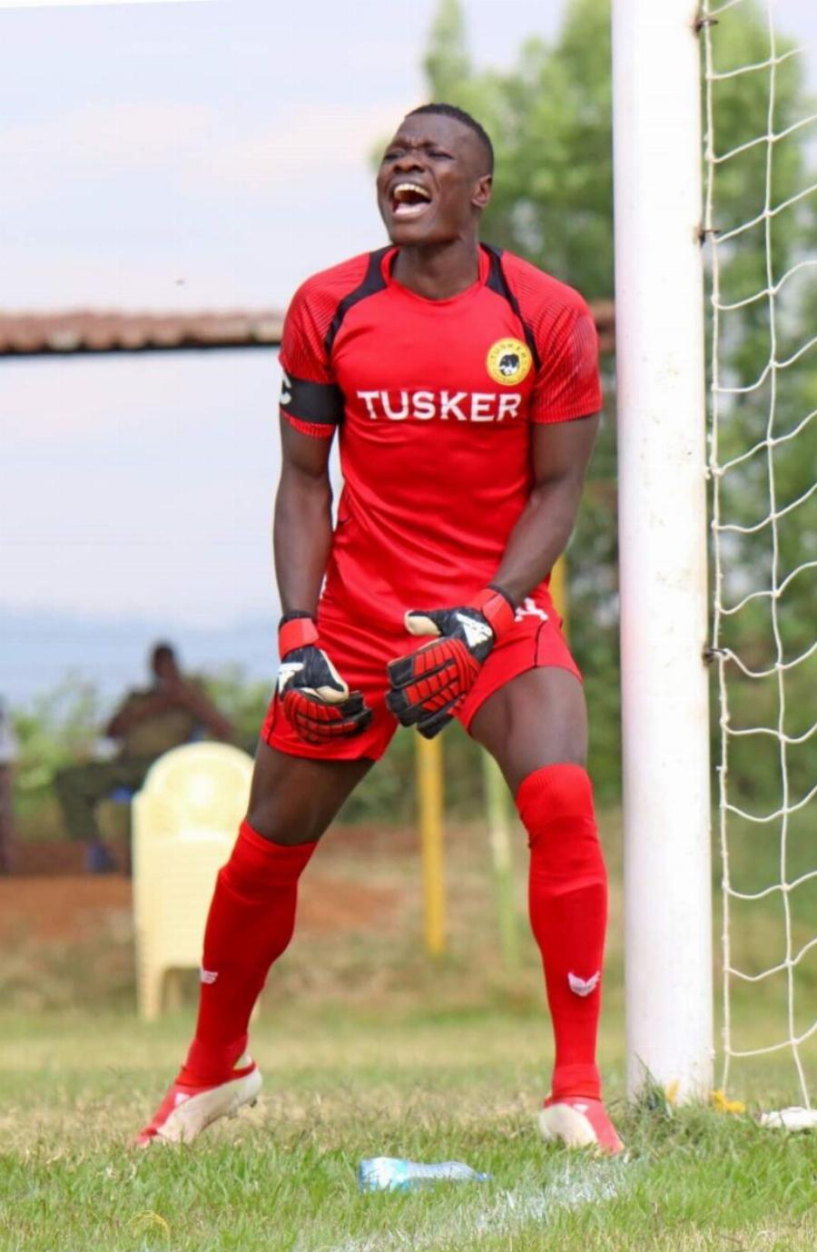 Σάλος με βίντεο στο οποίο τερματοφύλακας στήνει αγώνες