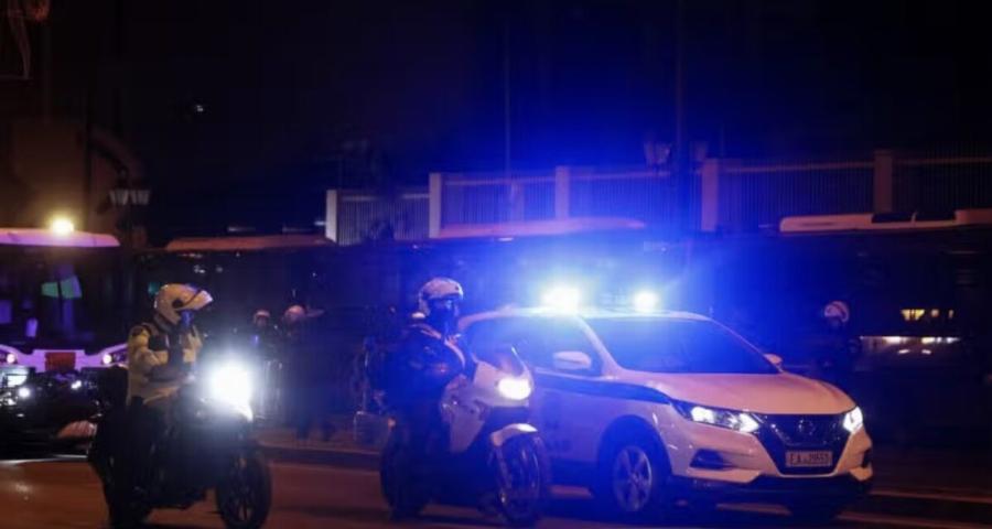 Πuροβολıσμοί στην Αθήνα τώρα