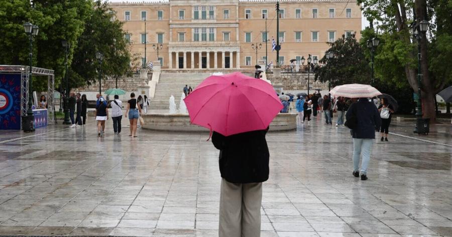 Κακοκαιρία εξπρές από Παρασκευή: «Καμπανάκι» Μαρουσάκη για πολύ νερό – Πότε φτάνει στην Αττική