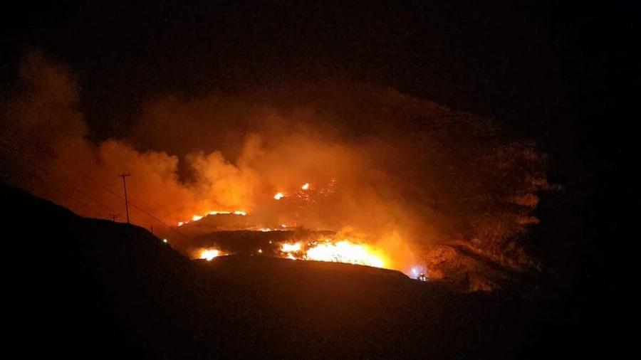 Μεγάλη Φωτιά Τώρα: Καίγεται ο ΧΥΤΑ – Σε κατάσταση έκτακτnς ανάγκης η Πυροσβεστική