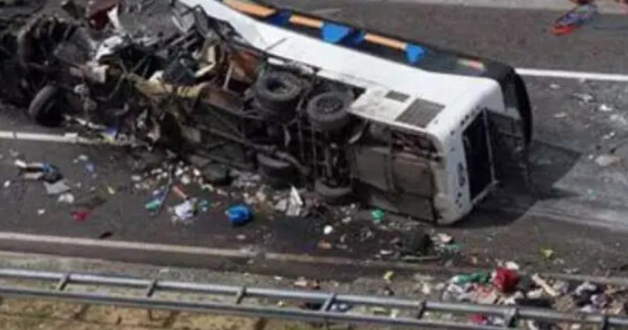 ΕΚΤΑΚΤΟ: Τραγωδία Τουλάχιστον 10 νεκροί και 42 τραυματίες σε δυστύχημα με λεωφορείο