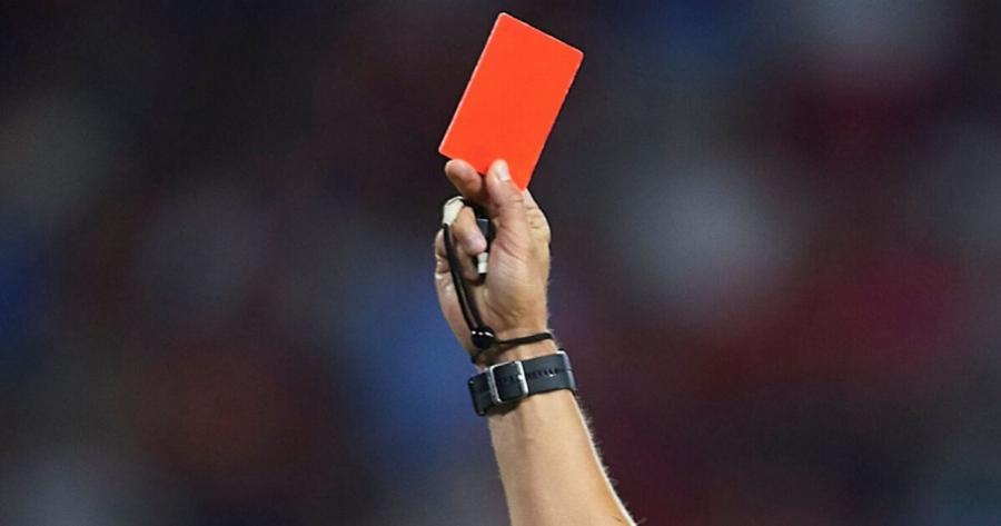 Σάλος με βίντεο στο οποίο τερματοφύλακας στήνει αγώνες