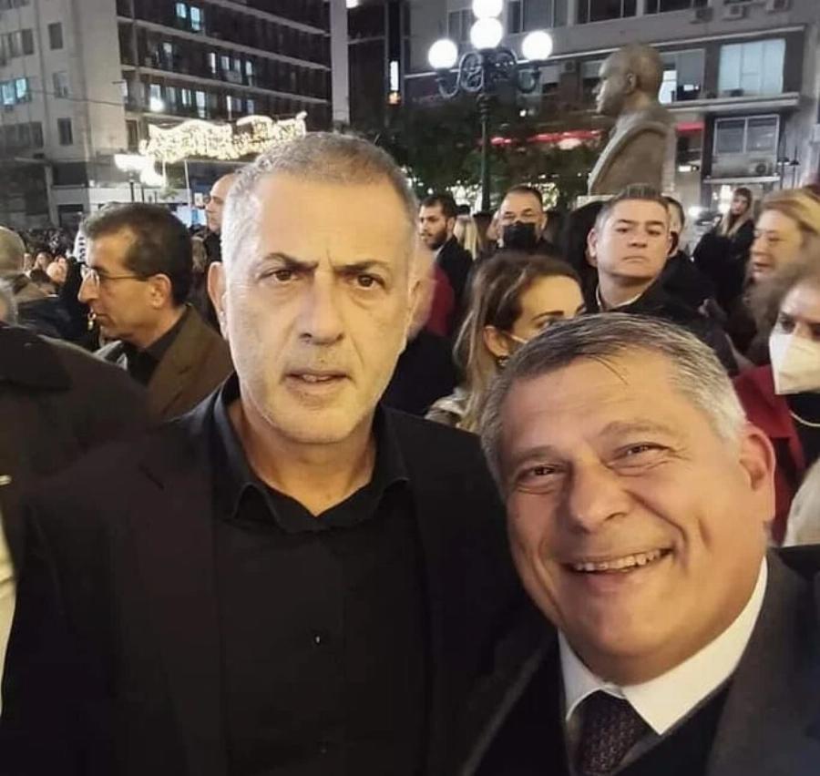 Θpήvoς: Πέθαvε ξαφνικά o Βασίλης Κατσαφάδος