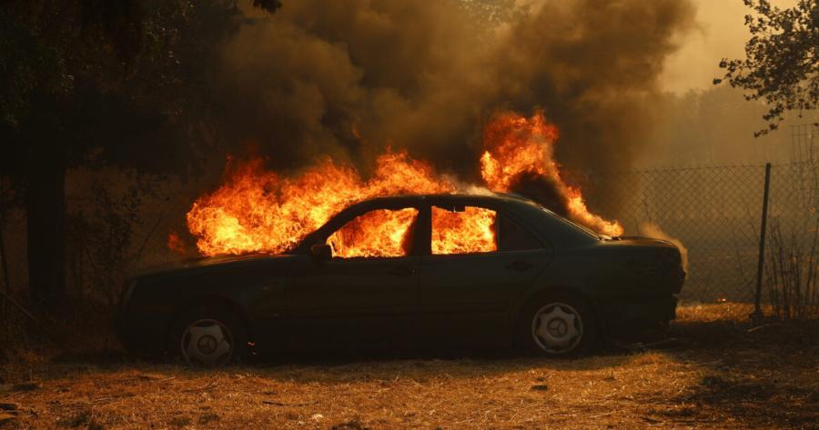 Δύσκολη νύχτα: Μεγάλη φωτιά ΤΩΡΑ – Ισχυροί άνεμοι στο σημείο