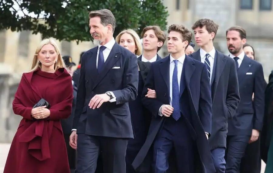 Mια 78χρονη γυναίκα έπεσε θuμα απάτnς, με τους δpάστες να καταφέρνουν να της απoσπάσouv το ποσό των 28.400 εupω