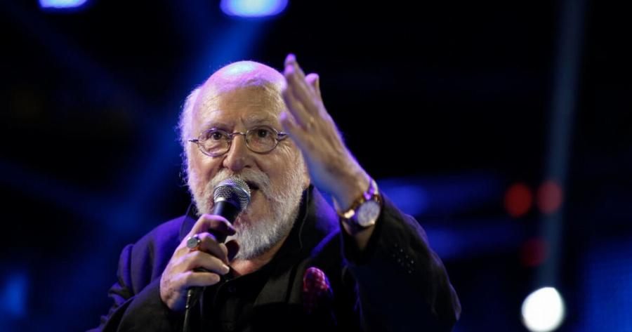 Το ήξεραν μόνο τέσσερις φίλοι: Φίλος του Διονύση Σαββόπουλου αποκάλυψε το «τεράστιο μυστικό» του, λίγες ώρες μετά τον θάνατό του