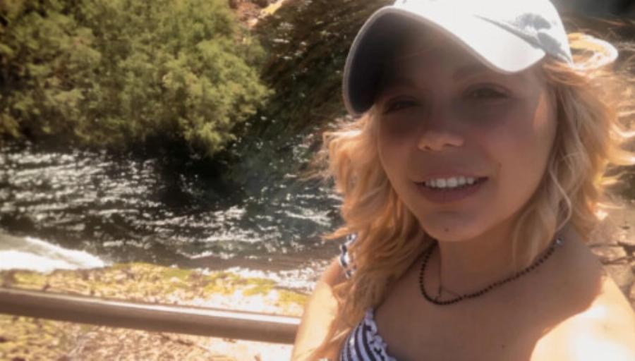 Ράγισαν και οι πέτρες στην κηδεία της 26χρονης Μαρίνας που άφησε πίσω της ένα παιδί