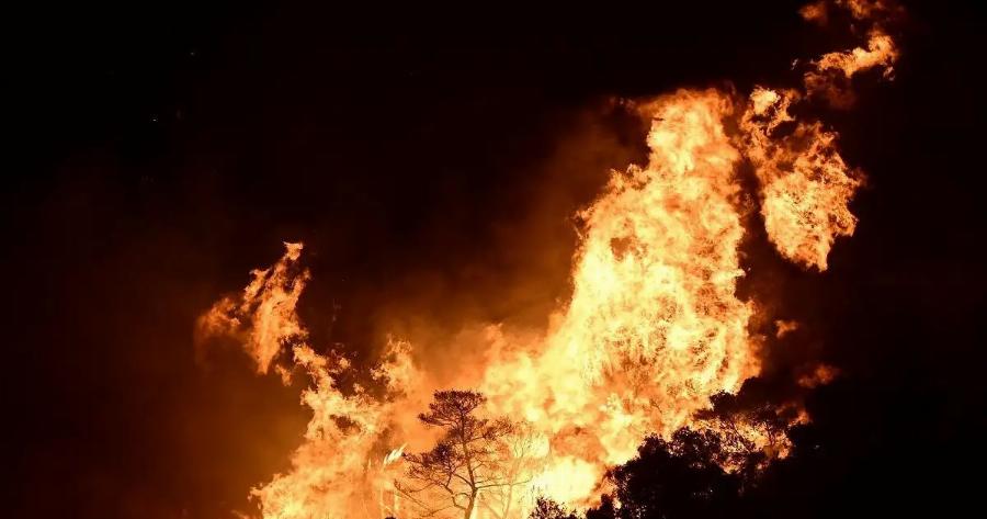 Πυρκαγιά στην Κερατέα: Απομονωμένος χωρίς ρεύμα και νερό ζούσε από το 2007 ο ηλικιωμένος που βρέθηκε απανθρακωμένος