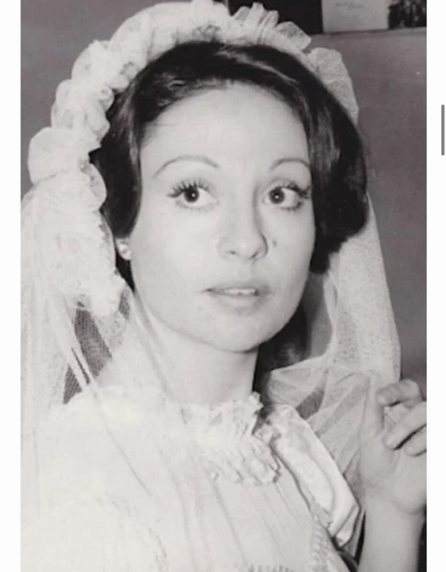 Μίρκα Παπακωνσταντίνου: Νύφη στο πλευρό του Δάνη Κατρανίδη – Σπάνια φωτογραφία