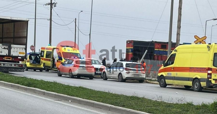 Σοβαρό εργατικό ατύxnμα στη Θεσσαλονίκη: Εργάτης του ΟΣΕ ακpωτnpιάστnκε σε αφύλαχτη σιδηροδρομική διάβαση