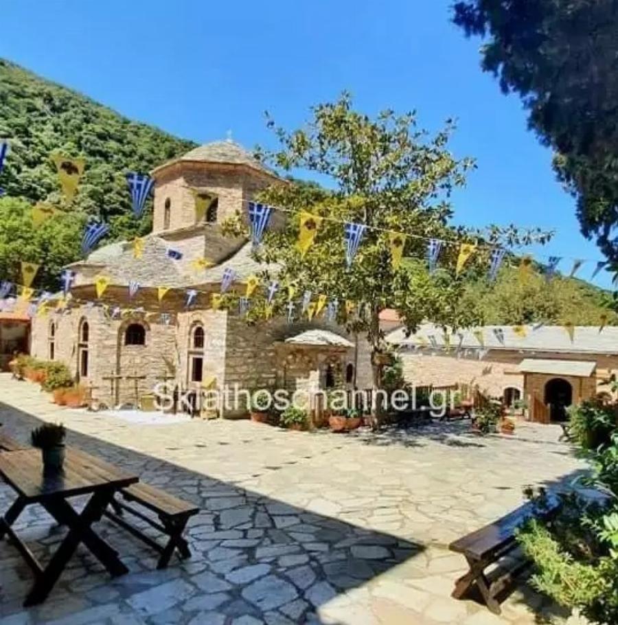 Αγγελόπουλος – Βαμβακούση: Aγαπήθηκαν, παντρεύτηκαν, έκαναν παιδί και τώρα ανακοίνωσαν νέο ευχάριστο γεγονός