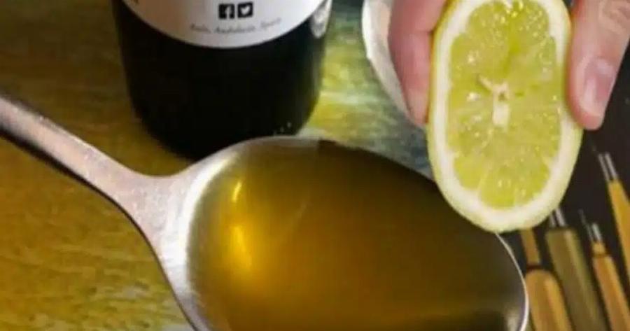 Έστυψε 1 λεμόνι σε λίγο ελαιόλαδο και δεν σταμάτησε να το κάνει για όλη της τη ζωή – Μάθετε γιατί!