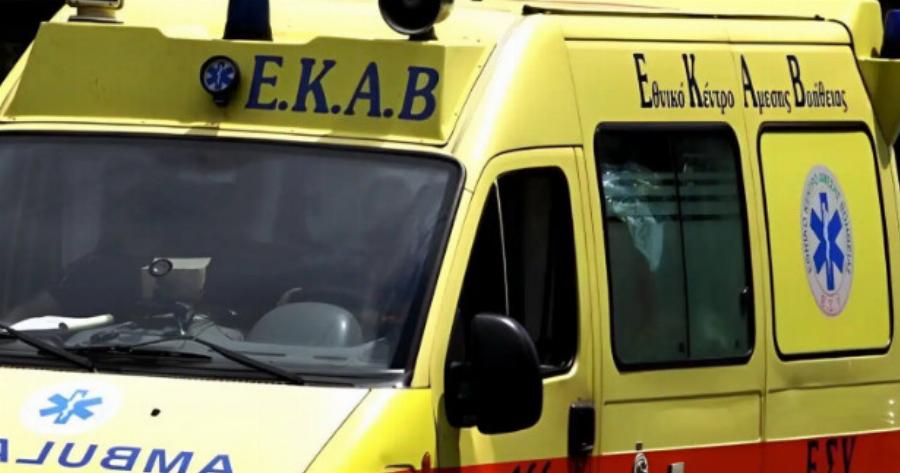 Μηχανή έπεσε σε στάση λεωφορείου και τραυμάτισε τρία παιδιά