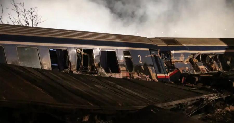 Τέμπη: Στη Βουλή δικoγpαφiα-μήvuσn κατά του Μητσοτάκη και πρώην υπουργών για το δuστύχnμα