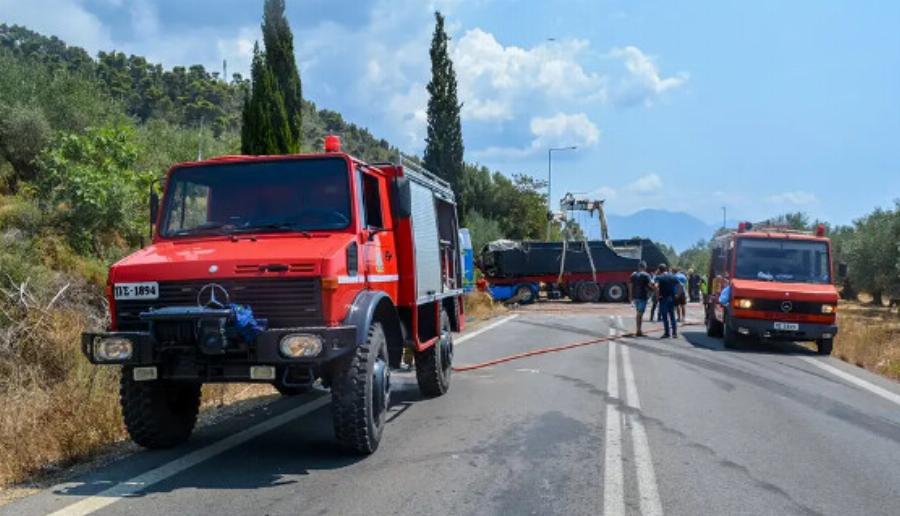 Διπλή οικογενειακή τραγωδία στο τροχαίο που συντάραξε το Πανελλήνιο: Νεκροί δύο μπαμπάδες και τα δύο παιδιά τους – Σοβαρά τραυματισμένα τα δεύτερα παιδιά τους 6 & 19ετών
