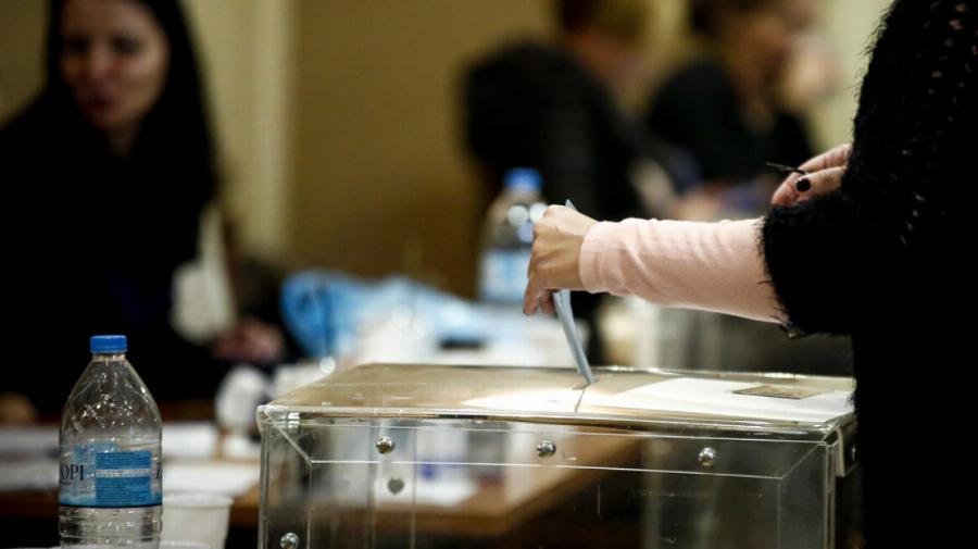 Νέα δημοσκόπηση: Αλλάζουν óλα – Ποιο κόμμα-φαβορί μένει εκτός Βουλής