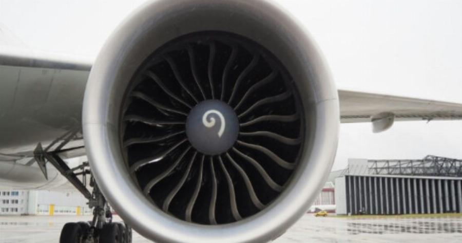 Τραγωδία με μηχανικό αεροπλάνου: Τουρμπίνα τον «ρούφηξε» και τον διαμέλησε