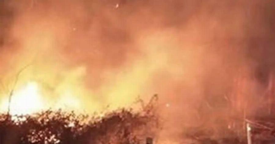 EKTAKTO – Μεγάλη φωτιά ΤΩΡΑ σε εργοστάσιο