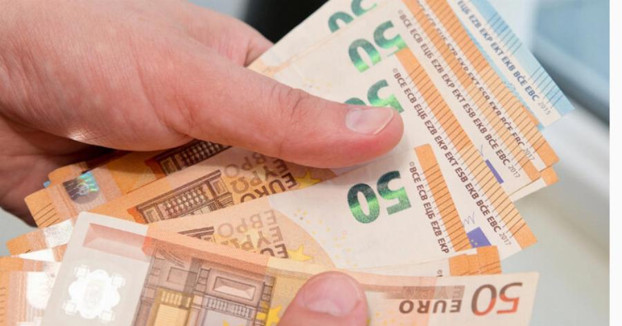 Λήγει σε 4 ημέρες, δεν το ξέρουν ούτε οι λογιστές: Έκτακτο επίδομα 1.000 ευρώ μέσα στο καλοκαίρι για τις μητέρες