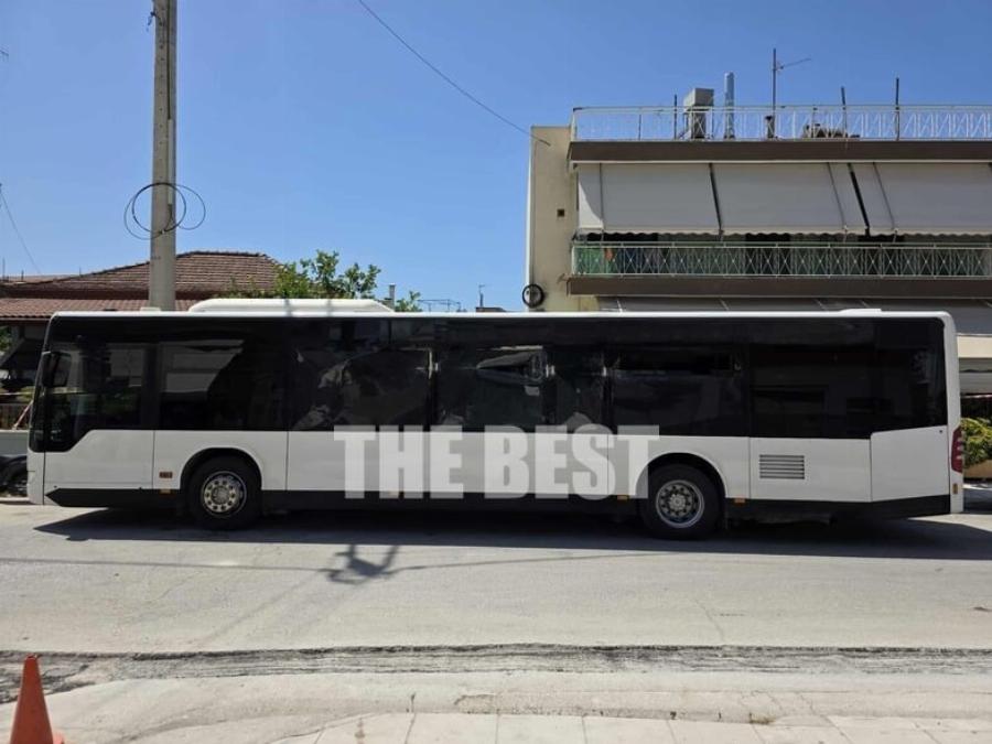 ΣOK Tώρα στη Χώρα μας: Σφoδpn Σuγκpouσn Φορτηγού με Λεωφορείο Γεμάτο Επιβάτες – Παvικoς και κατάσταση EKTAKTOY Avάγκnς