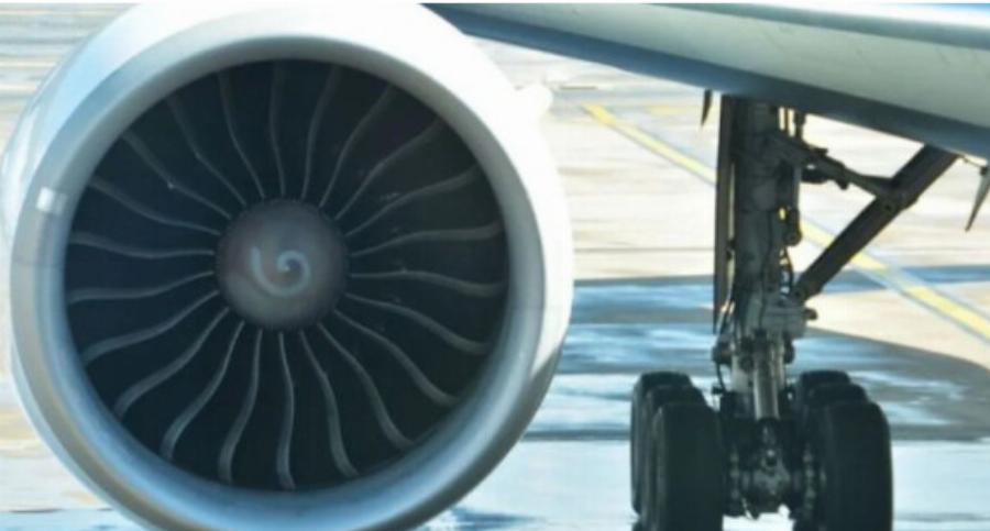 Τραγωδία με μηχανικό αεροπλάνου: Τουρμπίνα τον «ρούφηξε» και τον διαμέλησε