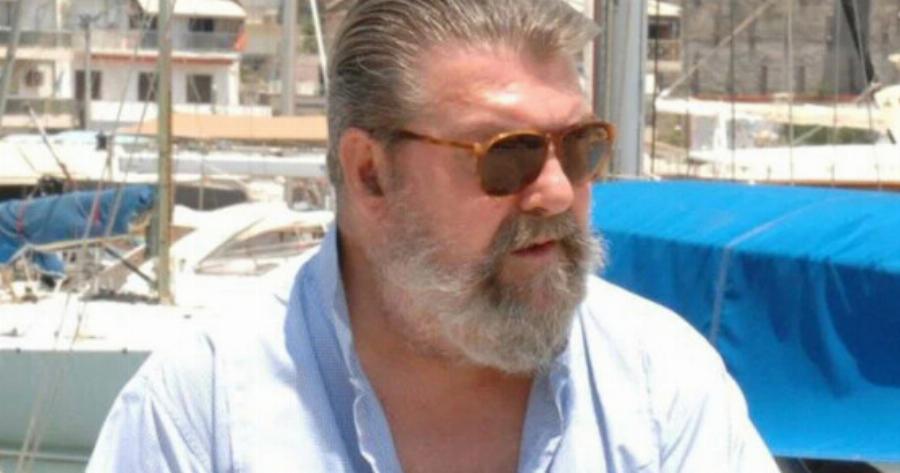 Νεκρός ξαφνικά πασίγνωστος φωτογράφος της Αθήνας 2 μέρες πριν τα γενέθλια του, από μικρόβιο – Θρήνος για τον Λάκη