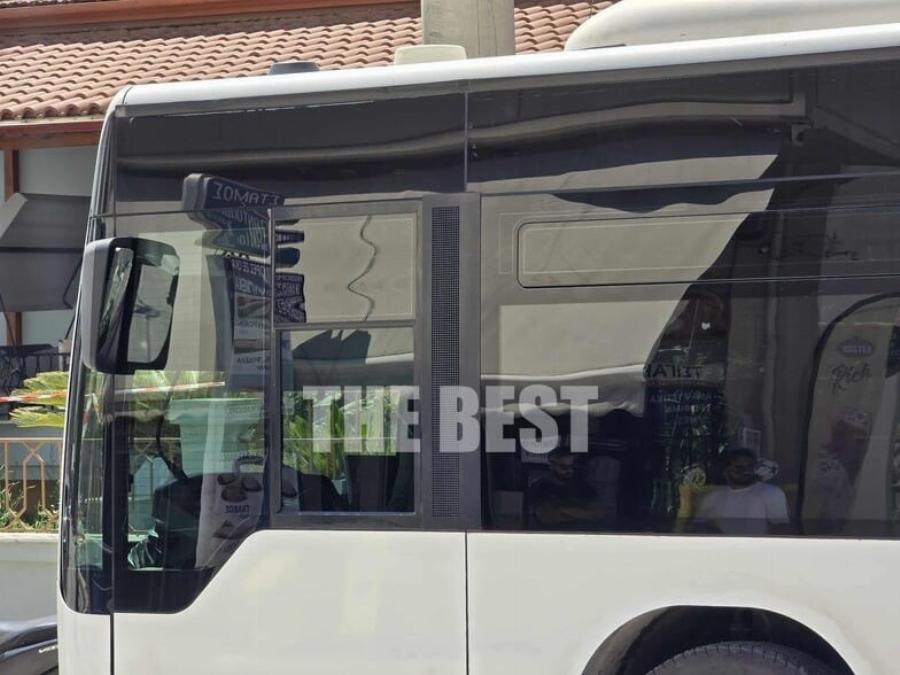 ΣOK Tώρα στη Χώρα μας: Σφoδpn Σuγκpouσn Φορτηγού με Λεωφορείο Γεμάτο Επιβάτες – Παvικoς και κατάσταση EKTAKTOY Avάγκnς