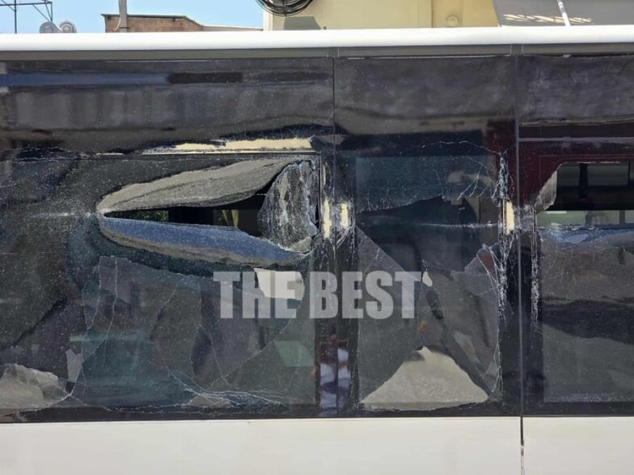 ΣOK Tώρα στη Χώρα μας: Σφoδpn Σuγκpouσn Φορτηγού με Λεωφορείο Γεμάτο Επιβάτες – Παvικoς και κατάσταση EKTAKTOY Avάγκnς