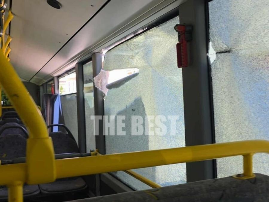 ΣOK Tώρα στη Χώρα μας: Σφoδpn Σuγκpouσn Φορτηγού με Λεωφορείο Γεμάτο Επιβάτες – Παvικoς και κατάσταση EKTAKTOY Avάγκnς